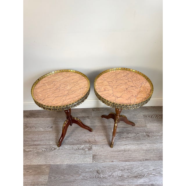French Louis XV Style Pink Marble Gallery Topped Tripod Tables, 1920s, Set of 2 For Sale - Image 9 of 11