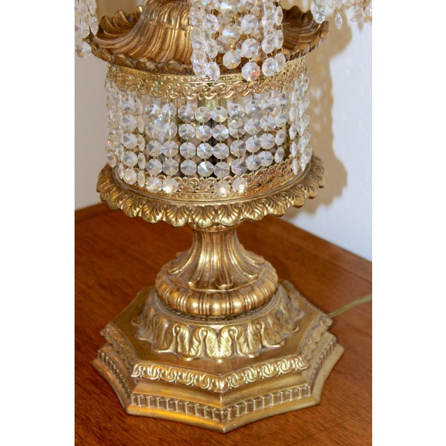 1960s Hollywood Regency Brass & Crystal Waterfall Table Lamp For Sale - Image 10 of 17