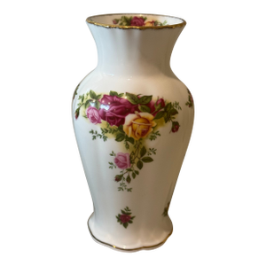 1962 Royal Albert Old Country Roses 7" Porcelain Vase Bone China