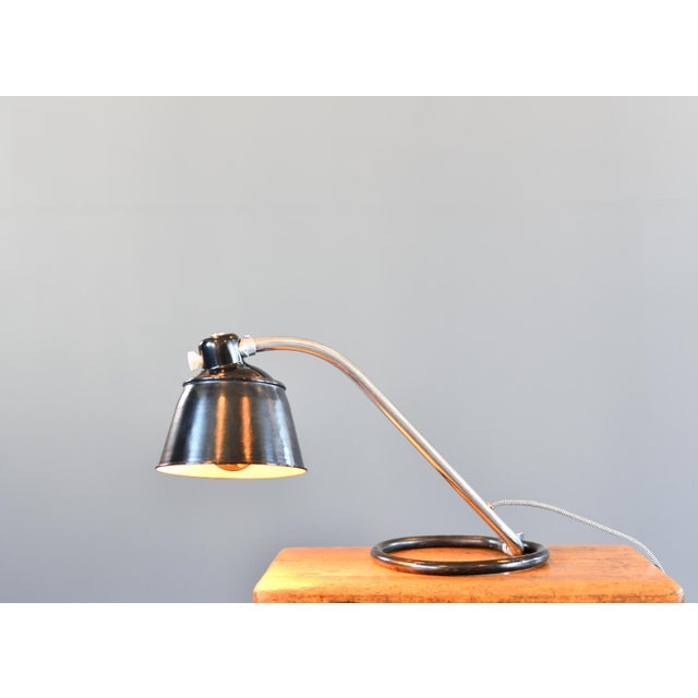Kandem Model 934 Table Lamp By Werner Glasenapp Circa 1930s - Cast iron base - Curved adjustable Chrome arm - Black...
