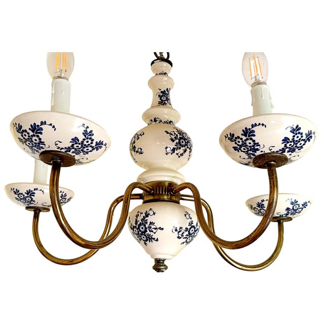 Chinoiserie Vintage Dutch Delft Blue & White Porcelain and Patinated Brass 5-Arm Chandelier For Sale - Image 3 of 4