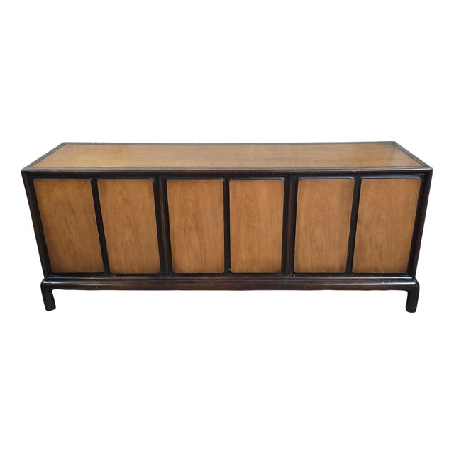 Vintage Mount Airy Mid-Century Modern Credenza Two-Tone Walnut Finish For Sale