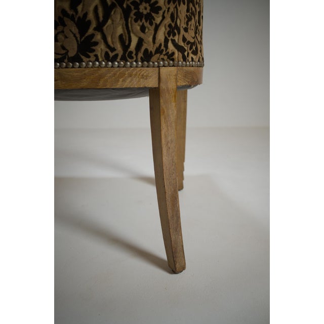 Brown Art Deco French Gondola Armchair in Oak, 1930 For Sale - Image 8 of 18