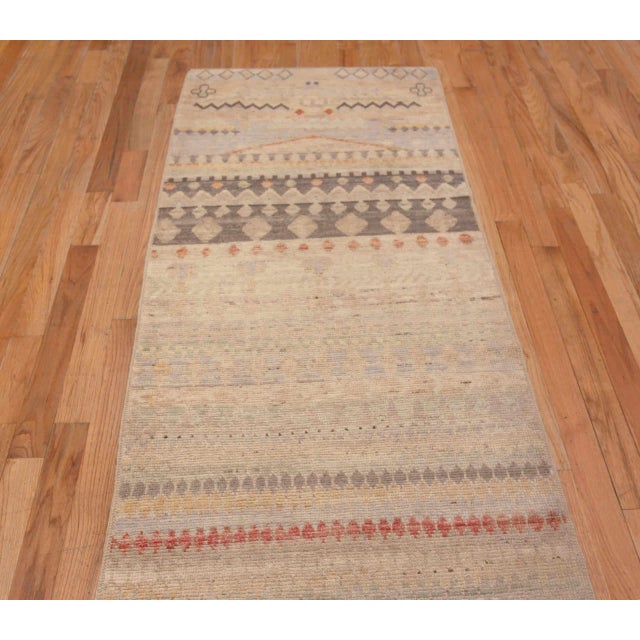 Tribal Geometric Modern Hallway Runner For Sale In New York - Image 6 of 6