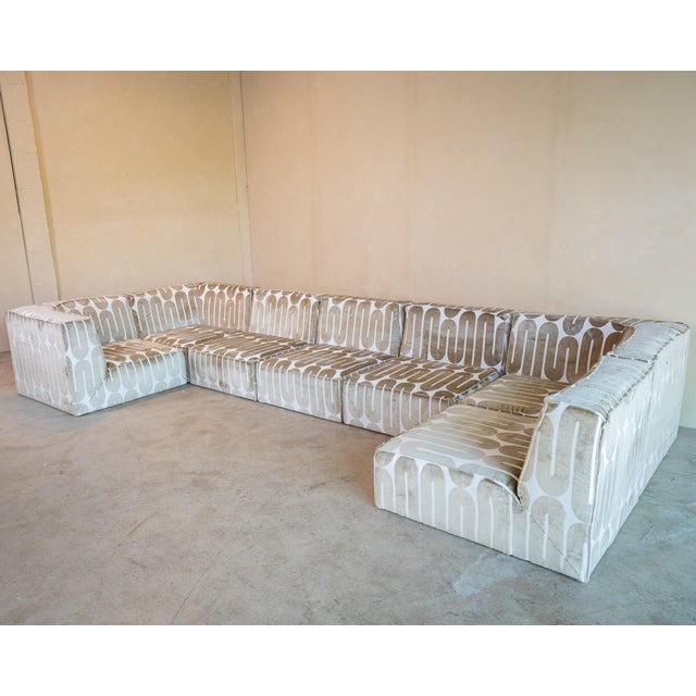 Vintage Modulair Sofa in Geometric Velvet Fabric, 1970s, Set of 7 For Sale - Image 4 of 18