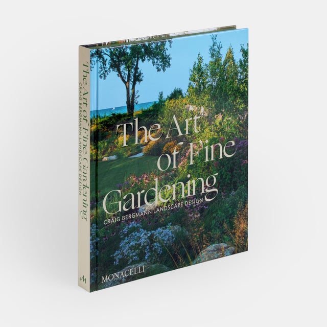 The long-awaited debut book on Craig Bergmann, pre-eminent designer of traditional gardens along the North Shore of...