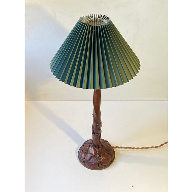 Brown Art Nouveau Tree Trunk Table Lamp Carved with Leaves, 1920s For Sale - Image 8 of 9