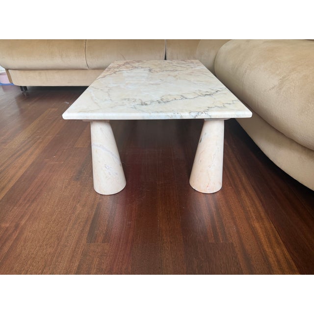 Angelo Mangiarotti 1990s Bianco Rosa Portugallo Marble Coffee Table With Conical Legs | Mangiarotti Style | Vintage For Sale - Image 4 of 6