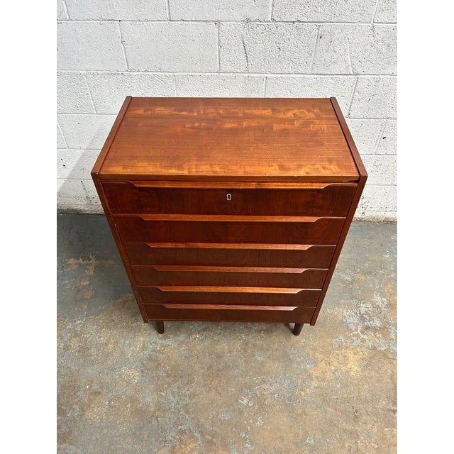 Danish Teak Mid Century Modern 6 Drawer Commode Chest of Drawers 1960s For Sale - Image 4 of 4