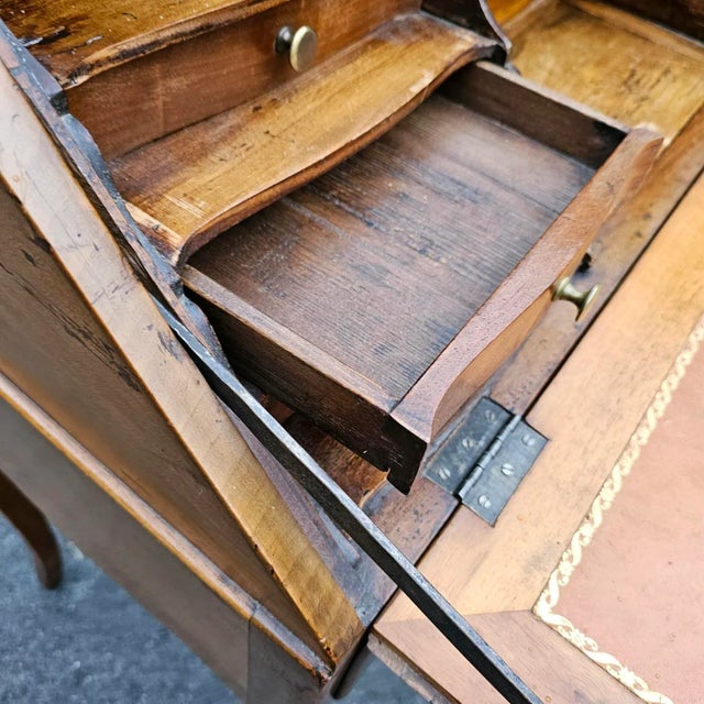 Antique 18th Century Louis XV Yellow Birch Desk "Bureau De Pente" For Sale - Image 11 of 18