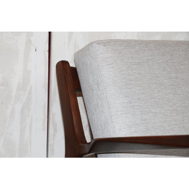 Pair of Ib Kofod-Larsen Danish Modern Sculptural Lounge Chairs — Denmark, 1950s For Sale - Image 13 of 18