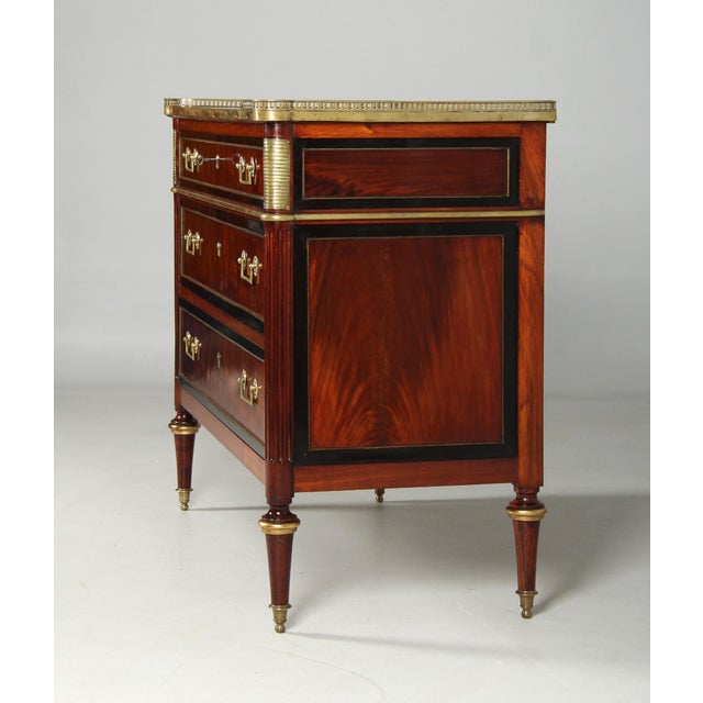 Louis XVI Chest of Drawers, 1785 For Sale - Image 9 of 12