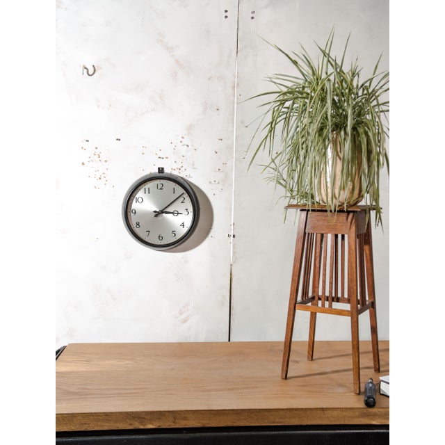 Bakelite Synchronome Wall Clock with Gold Bezel for GPO, England, 1960s For Sale - Image 12 of 14