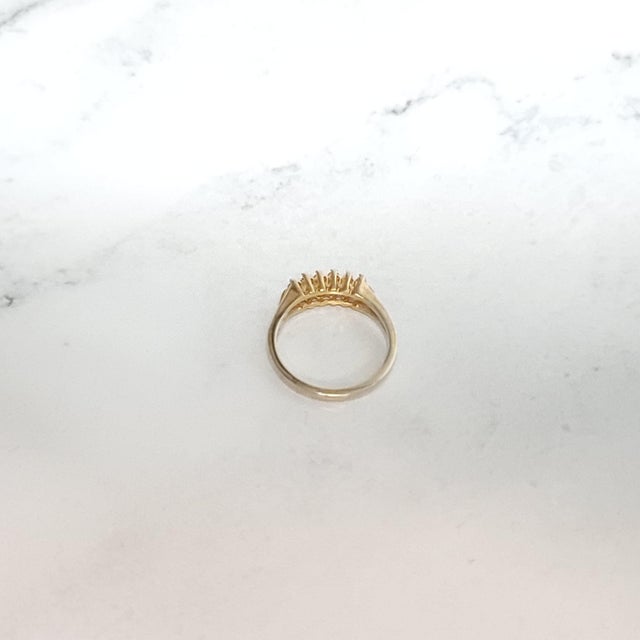 2020s Double Row Prong Diamond Ring .34cttw 14k Yellow Gold, Size 6 For Sale - Image 5 of 5