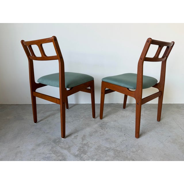 1970s Mid-Century Danish Modern D-Scan Teak Dining Chairs – Pair For Sale - Image 4 of 12