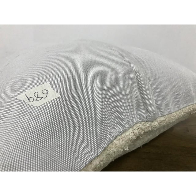 1960s Vintage Turkish White Organic Hemp Handmade Kilim Pillow For Sale - Image 5 of 6