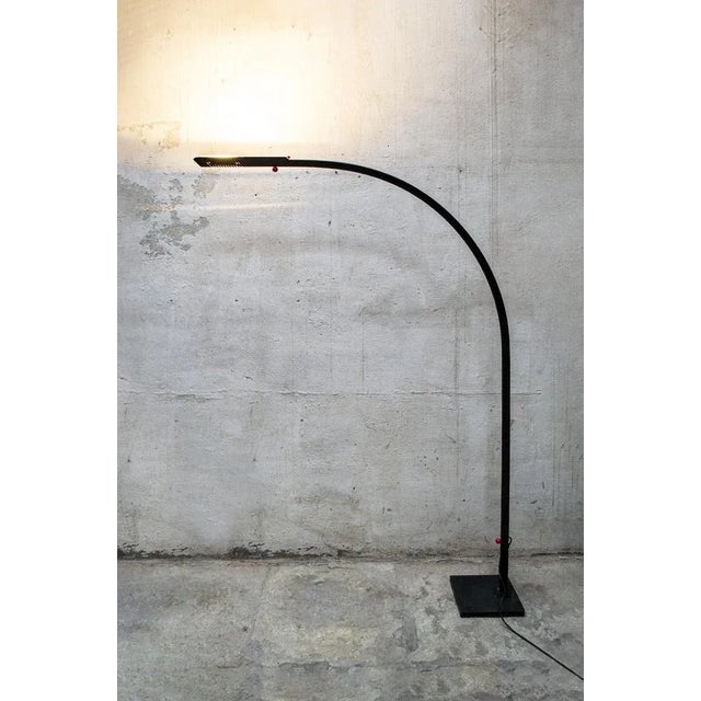 Powder painted metal floor lamp. Directable and regrettable. Designer Gianfranco Frattini Relco manufacturer 80s This...