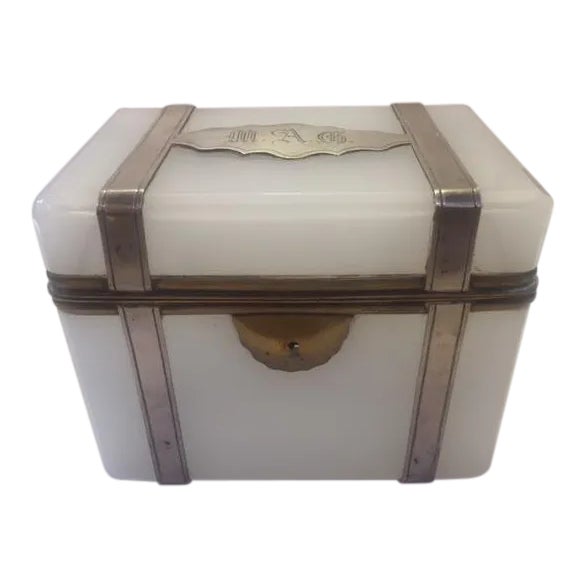 1900s Sterling Mounted Frencvh Opaline Box Box For Sale