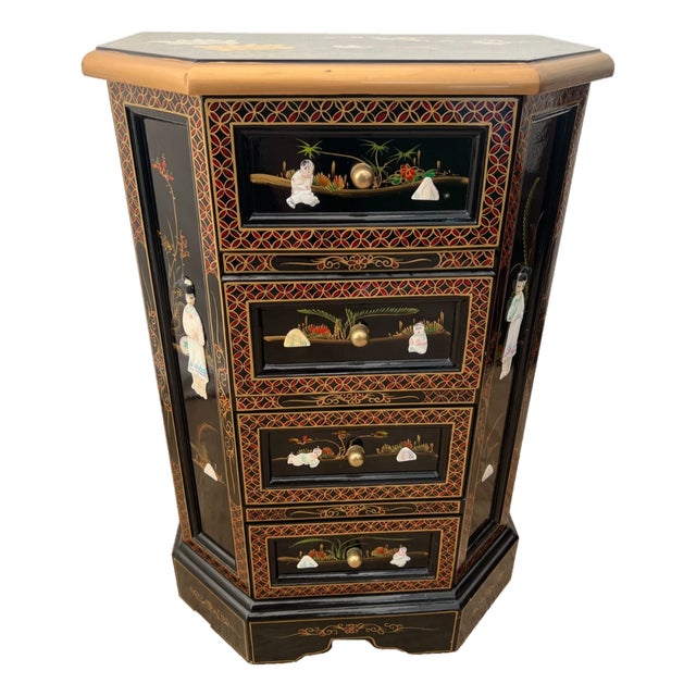Vintage Chinese Chest of Drawers Dresser Chinoiserie Mother of Pearl Applique For Sale