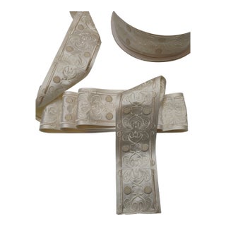 Samuel and Sons "Chevallerie Botanical Border" Trim in Cre'me by the Yard For Sale