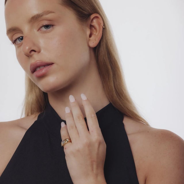 Contemporary Vintage Aquamarine Diamond 18k Yellow Gold Three Stone Ring, Size 5 For Sale - Image 3 of 7