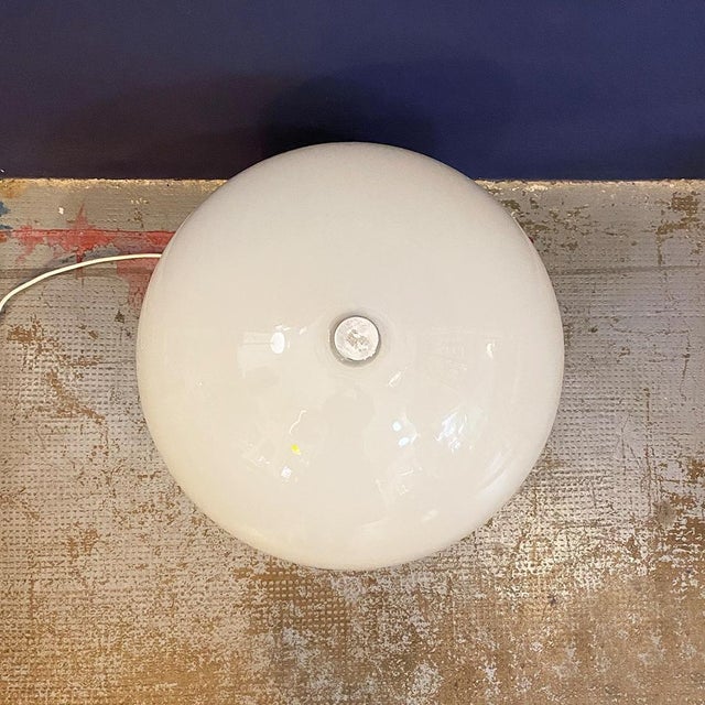AVMazzega Mid-Century Modern Italian Table Lamp with Glossy Opal Glass attributed to Mazzega, 1970s For Sale - Image 4 of 9