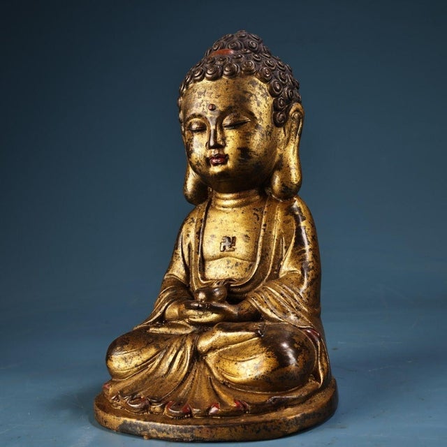 Antique Chinese Gilt Bronze Seated Buddha in Meditation Dhyana Mudra For Sale - Image 4 of 9