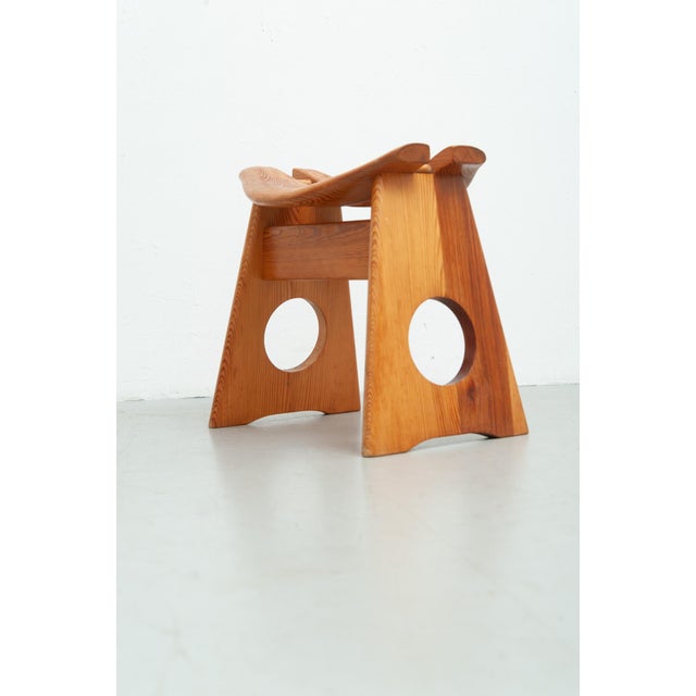 Pine stool Designer: Gilbert Marklund (1923–2005) Manufactured by: Furusnickarn AB, Sweden Width: 34 cm Height: 34 cm...