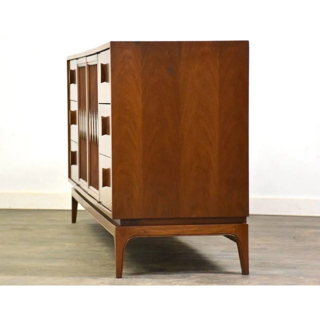 Mid Century Modern Walnut Dresser Credenza For Sale - Image 4 of 10