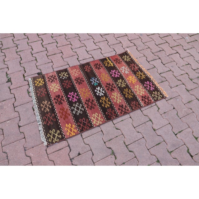 Size: 2.3 x 3.6 ft ( 69 x 111 cm) 27 x 44 inches Color: Blue, Red, White, Pink, Brown, Yellow Material: 100% Hand Spun...