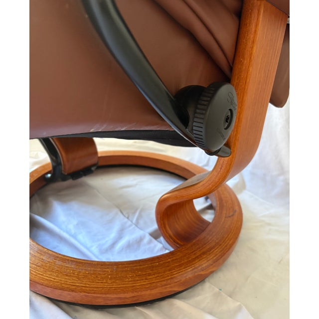 Chestnut Vintage Ekornes Leather Stressless Recliner With Swing-Out Table For Sale - Image 8 of 17