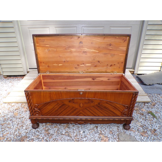 Vintage Lane Art Deco Walnut Cedar Trunk Hope Chest Blanket Chest Bed Bench For Sale - Image 11 of 18