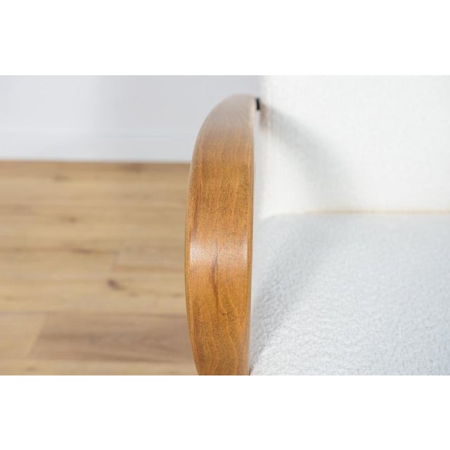 Model 53 Armchair by Jaroslav Smidek for Ton, 1960s For Sale - Image 11 of 17