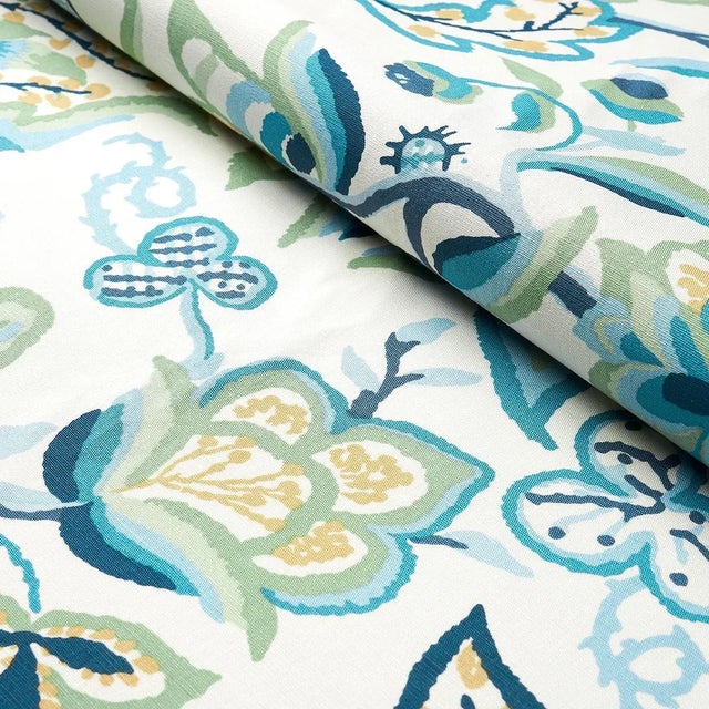 Not Yet Made - Made To Order Sample - Schumacher Alexandra Vine Linen Fabric in Navy & Leaf For Sale - Image 5 of 6
