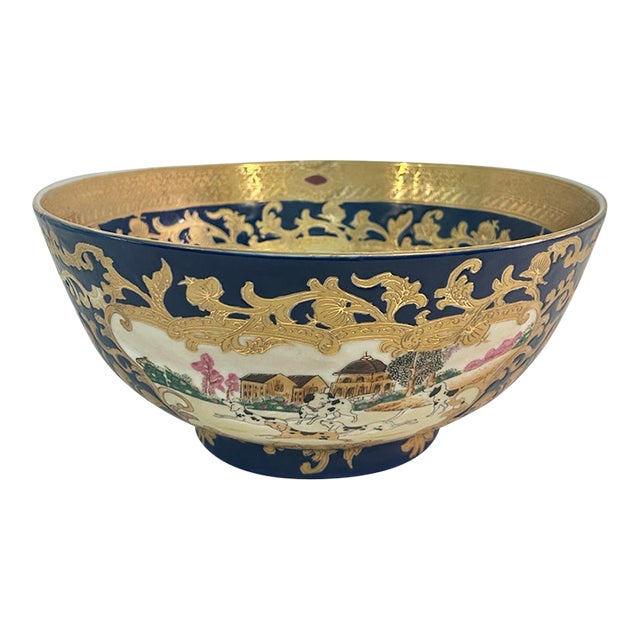 Vintage Chinoiserie Porcelain Equestrian Fox Hunt Scene Bowl in Cobalt Blue & Gilt For Sale