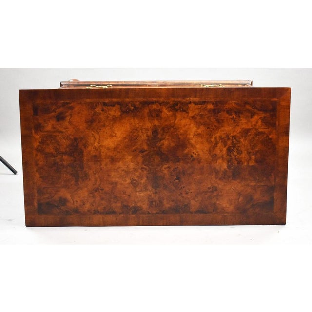 George III Burr Walnut Chest of Drawers, 1790 For Sale - Image 9 of 11