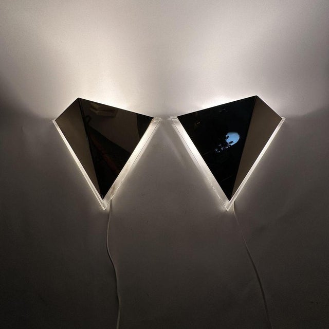 Dimensions: 30cm Width , 24 cm Height , 16cm Depth Condition: Good Material: Lucite , metal Up to 250V (Europe/UK...