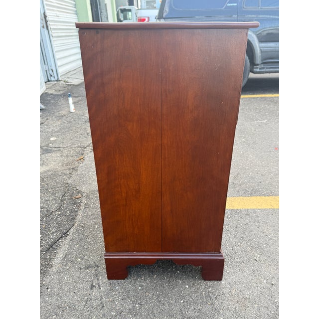 Fine Late 18th C / 19th C English Crotch Mahogany 6 Drawer Chest For Sale In Miami - Image 6 of 12