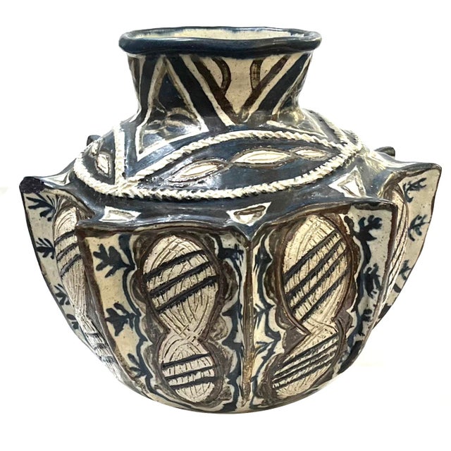 Modern 1970'a South African Rorke's Drift Stoneware Pottery Vessel by Dinah Molefe For Sale - Image 3 of 9