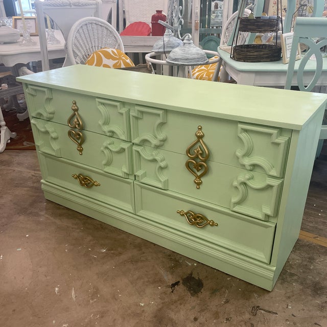 Vintage Six Drawer Dresser in Meadow Green For Sale - Image 4 of 12