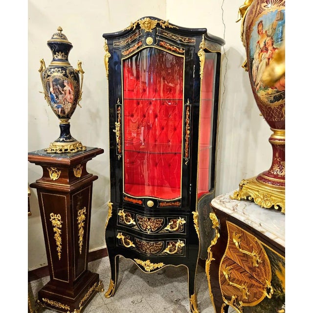 Louis XV Style Black Display Curio Cabinet With Red Velvet Interior & Gold Leaf Details For Sale - Image 4 of 4