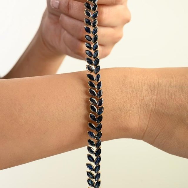 Early 20th Century 29.19 Ct Blue Sapphire Marquise Link Bracelet in 14k Yellow Gold For Sale In New York - Image 6 of 14