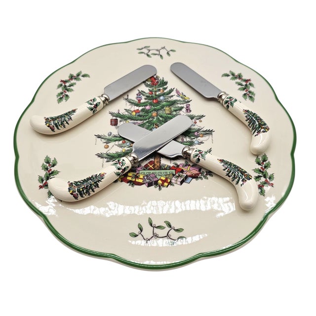 Traditional Spode Christmas Tree Cheese Plate With Four Spreaders – Holiday Serving Set For Sale - Image 3 of 13