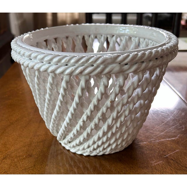 Vintage Italian Handmade Small Rope Twist Basketweave Ceramic Cachepot/Planter, Blanc De Chine. In the 'Capodimonte'...