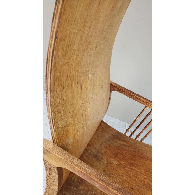 Early 1900s Antique Mission Arts & Crafts Craftsman Quarter Sawn Oak Tall Back Resting Chair For Sale - Image 9 of 12