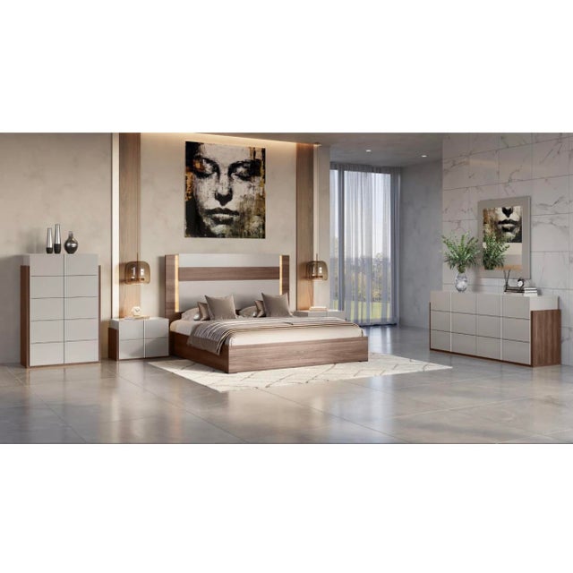 Casa Milano Aryan 6-Piece Italian King Bedroom Set With Led Bed For Sale - Image 4 of 6