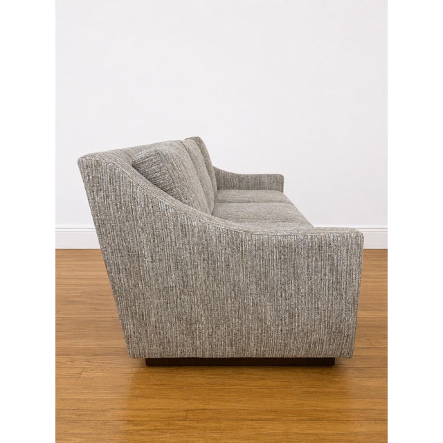 Kravet Beautiful Kravet 3 Seater Sofa in Boucle For Sale - Image 4 of 7