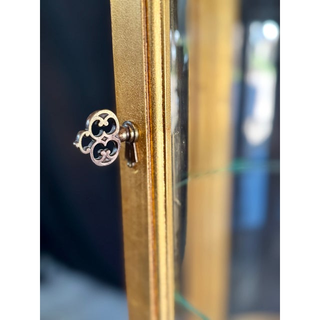 Weiman 1970s Weiman Furniture Company Circular Tower Curio Cabinet Vitrine For Sale - Image 4 of 11