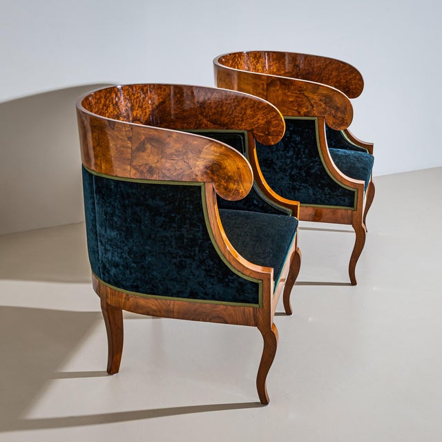 Pair of Biedermeier-Style Walnut Bergères, Italy, 2nd Half 19th Century For Sale - Image 4 of 8