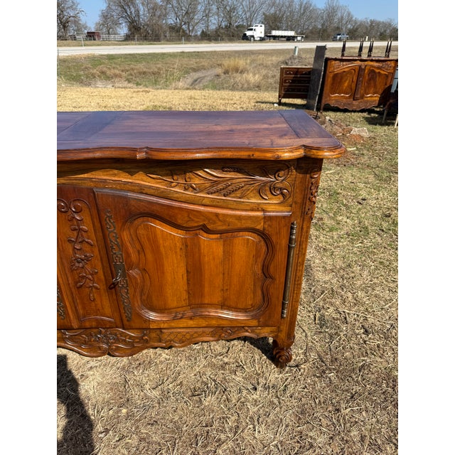 Fine 18th Century French Louis XV Provincial Solid Walnut Sideboard / Buffet. For Sale - Image 11 of 12